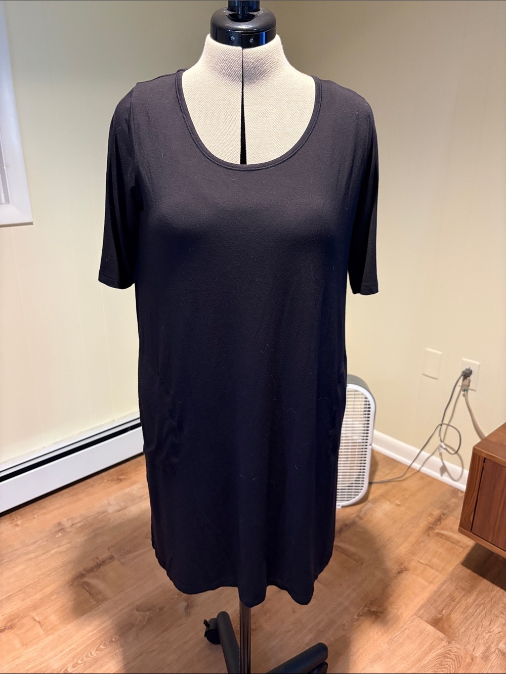 Yala Black Bamboo Scoop Neck Short Sleeve Dress, Sz L
